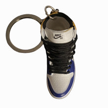 Carica l&#39;immagine nel visualizzatore di Gallery, Portachiavi Jordan 1 High Lakers
