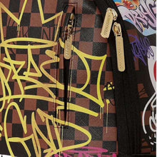 Carica l&#39;immagine nel visualizzatore di Gallery, Sprayground Zaino tagged up sharks in Paris backpack marrone
