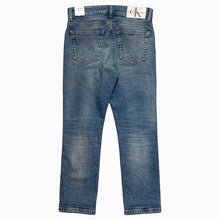 Carica l&#39;immagine nel visualizzatore di Gallery, Calvin Klein jeans bambino Dad Fit B01709
