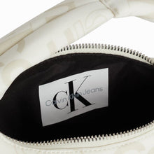 Carica l&#39;immagine nel visualizzatore di Gallery, Calvin Klein borsetta logo all over U00603
