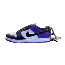 Carica l&#39;immagine nel visualizzatore di Gallery, Portachiavi Nike Dunk Low SB Court Purple
