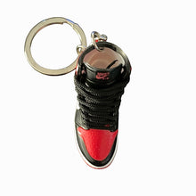 Carica l&#39;immagine nel visualizzatore di Gallery, Portachiavi Jordan 1 Retro High Black Toe
