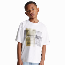 Carica l&#39;immagine nel visualizzatore di Gallery, Calvin Klein t-shirt bambino bianca logo B02025
