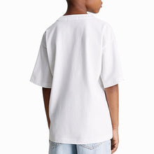 Carica l&#39;immagine nel visualizzatore di Gallery, Calvin Klein t-shirt bambino bianca logo B02025
