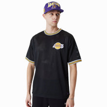 Carica l&#39;immagine nel visualizzatore di Gallery, New Era t-shirt traforata Lakers oversize 60416370
