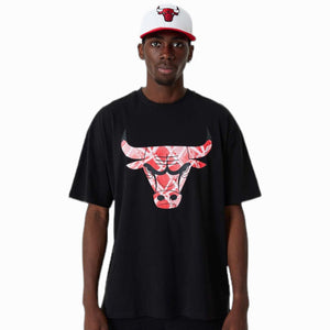 New Era t-shirt nera Bulls oversize logo canestro 60357102