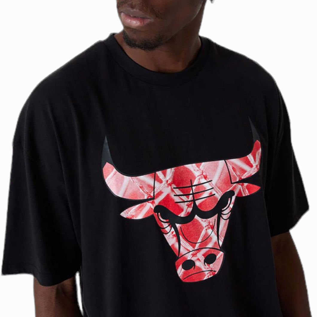 New Era t-shirt nera Bulls oversize logo canestro 60357102