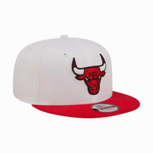 Carica l&#39;immagine nel visualizzatore di Gallery, New Era cappellino 9FIFTY Chicago Bulls rosso e bianco
