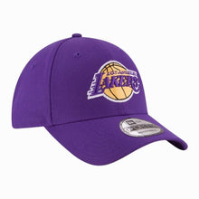 Carica l&#39;immagine nel visualizzatore di Gallery, New Era cappellino 9FORTY LA Lakers viola

