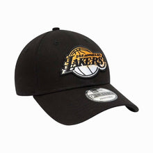 Carica l&#39;immagine nel visualizzatore di Gallery, New Era cappellino 9FORTY Lakers giallo sfumato
