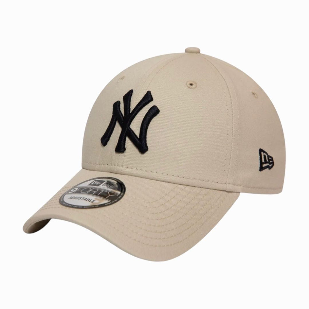New Era cappellino 9FORTY NY Yankees beige/nero