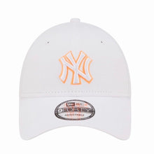 Carica l&#39;immagine nel visualizzatore di Gallery, New Era cappellino 9FORTY NY Yankees bianco/arancio
