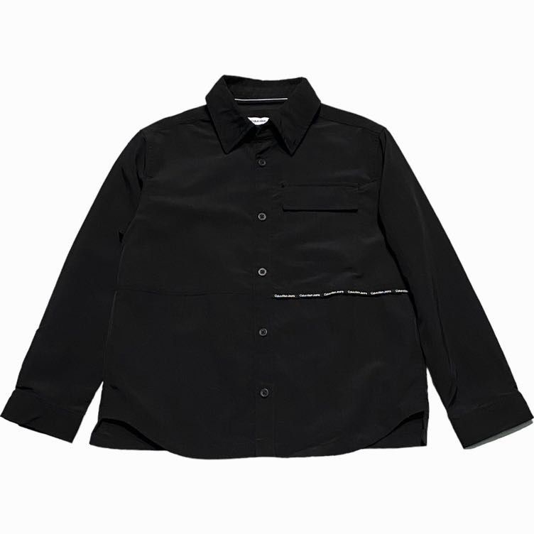 Calvin Klein camicia nera con taschino B01495
